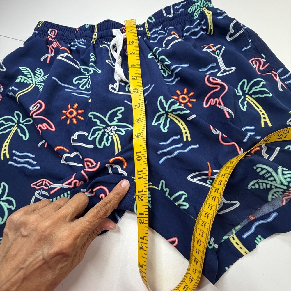 Chubbies The Neon Lights Swim Trunks Mens Medium Navy Blue Tropical 5.5" - Picture 8 of 10
